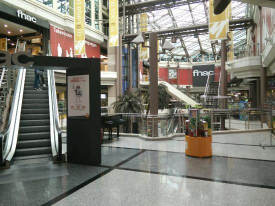 Malaga Plaza Shopping Centre